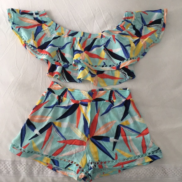 Simons Short and off the shoulder Crop Top Set - Picture 1 of 4